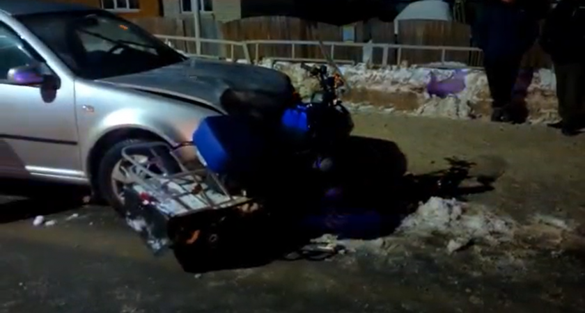 В Вачском районе столкнулись легковушка и снегоход