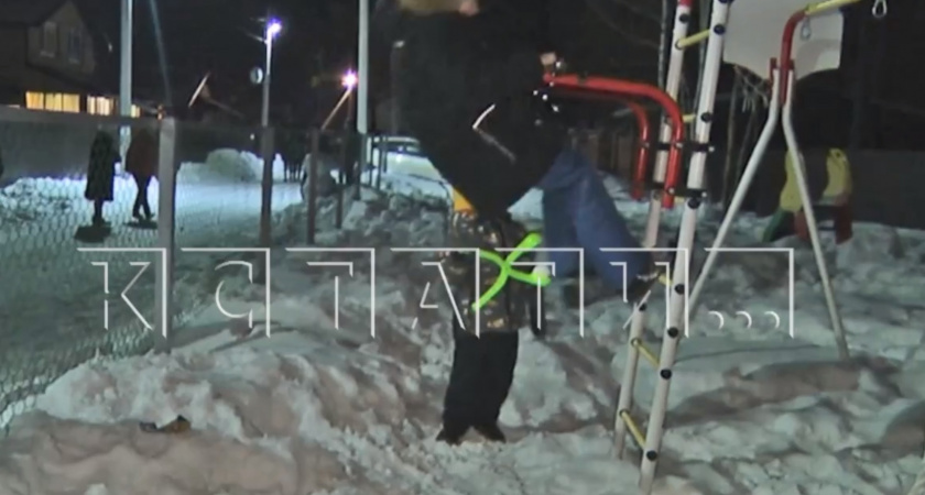 Под Дзержинском детская площадка привела к войне между соседями 