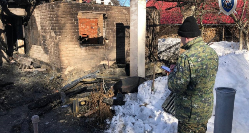В Нижегородской области тушили дом и нашли два трупа