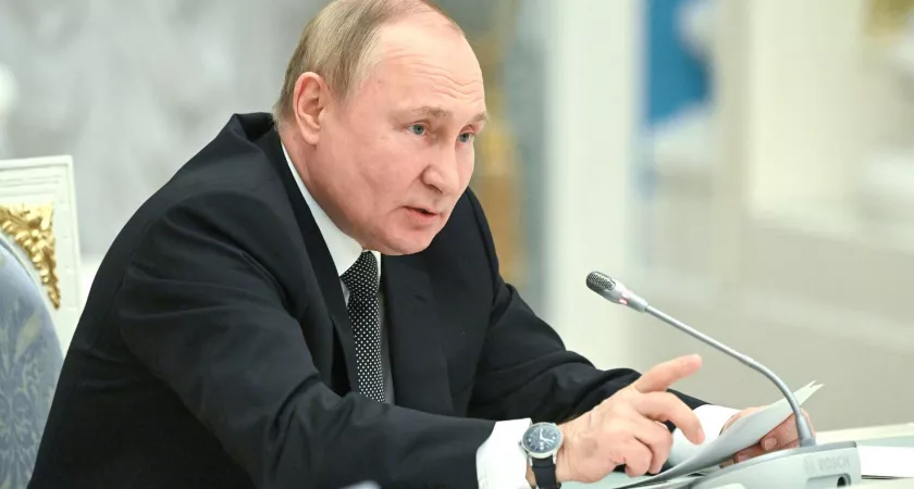 Фото к статье: Путин наградил медалями четырех нижегородских чиновников