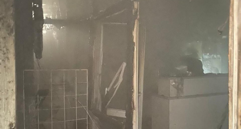 В Арзамасе утром загорелся ТЦ