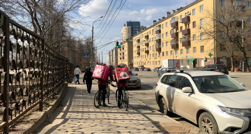 Нижегородка угнала у курьера велосипед и приехала на нем в ломбард