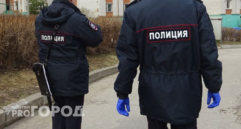 В Заволжье мужчина записал микроавтобус на дочь и торговал оттуда контрафактом