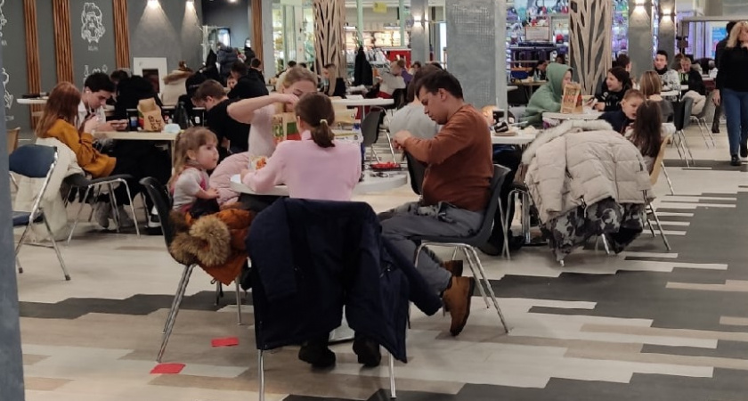 Больше никаких скидок: сетям фастфуда хотят запретить делать акции для покупателей