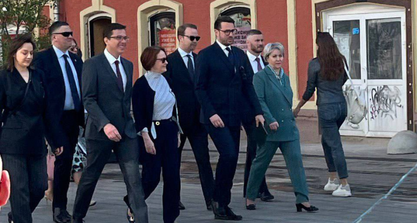 Счастливый Шалабаев прогулялся с производителем денег по Нижнему Новгороду