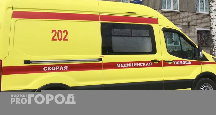 Два подростка на мотоцикле попали под автобус в Выксе