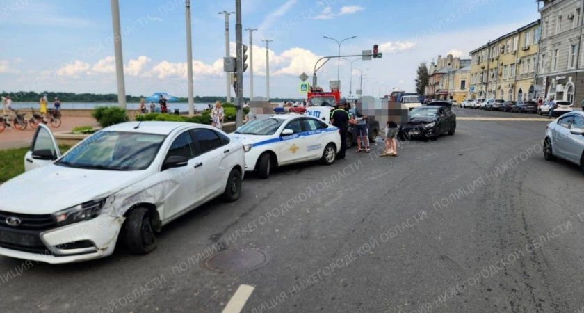 Фото к статье: В центре Нижнего Новгорода произошла массовая авария с пострадавшими