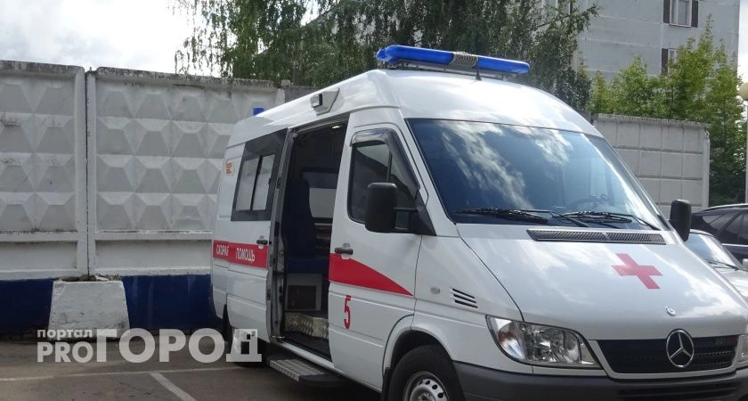 Фото к статье: Нижегородского врача оштрафовали из-за машины, помешавшей везти тяжелобольного пациента