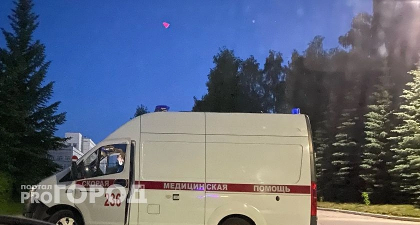 Фото к статье: Многоквартирный дом загорелся в Кстовском районе: есть погибший