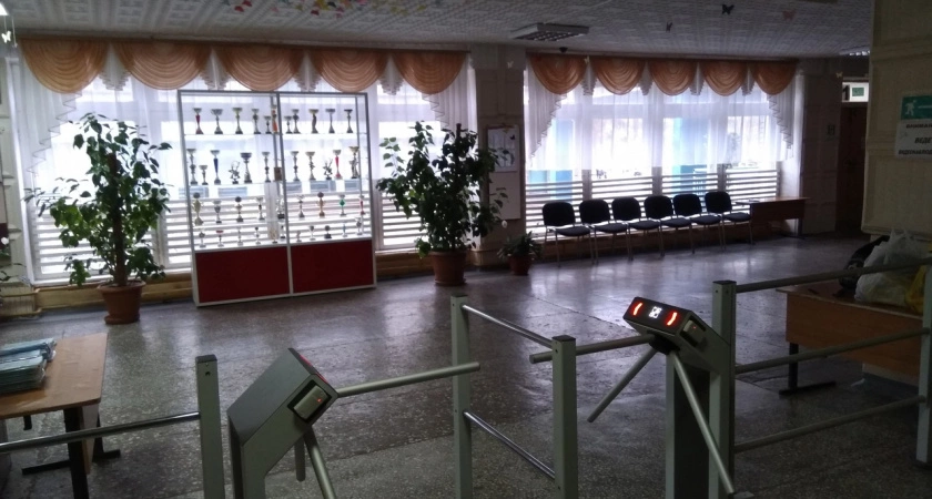 Фото к статье: На заборы, сирены и камеры в нижегородских школах и садиках уйдет в 5 раз больше денег