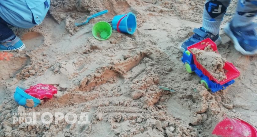 Опасные для детей площадки нашли в Нижнем Новгороде: "Даже песочницы аварийные"