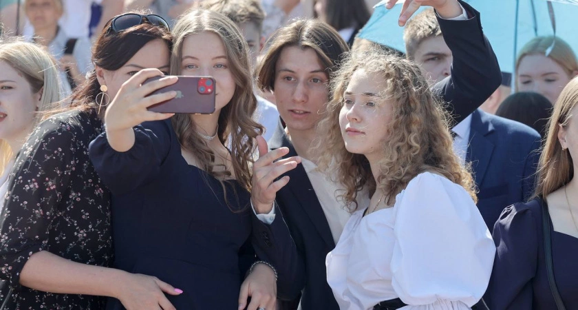 Фото к статье: В Нижнем Новгороде чествовали более 700 отличников, окончивших школу