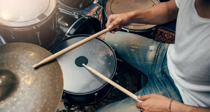 Нижегородцы смогут бесплатно почувствовать себя барабанщиками рок-группы