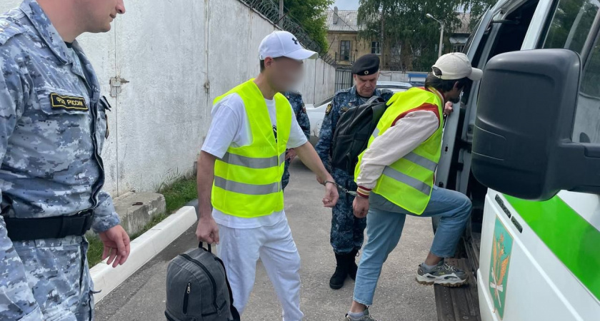 38 иностранцев за месяц выгнали из Нижегородской области