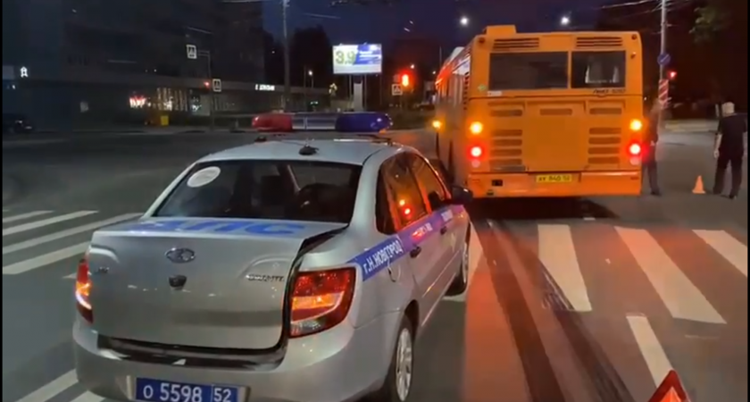 Нижегородка перебегала дорогу, но автобус оказался быстрее и сбил ее