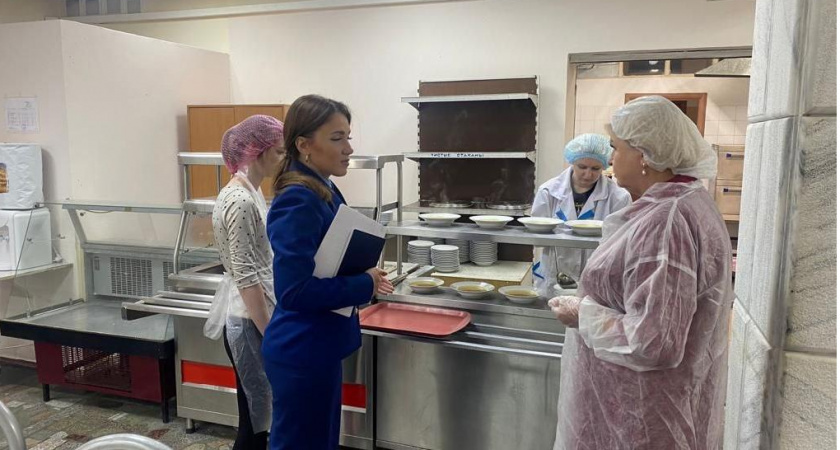 В детский лагерь "Юный железнодорожник" нагрянула проверка, и не зря