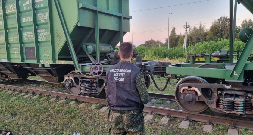 В Борском районе 16-летняя девушка залезла на вагон ради селфи и получила удар током