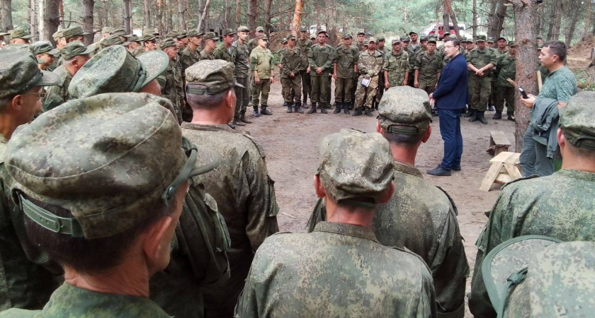 “Наши герои шлют большой привет домой!”: Никитин съездил к нижегородцам-участникам СВО
