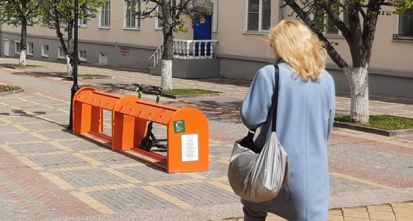 Нижегородка спасла деньги доверчивой старушки: ей на карту внезапно пришло 300 тысяч