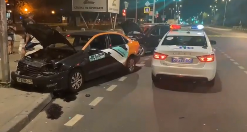 Один человек пострадал в ночном ДТП с двумя иномарками в Нижнем Новгороде