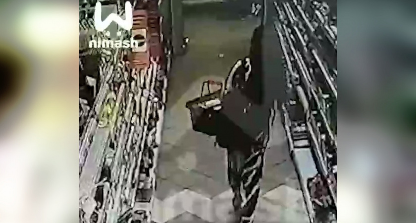 Украсть за 15 минут: три женщины обнесли магазин в Кулебаках