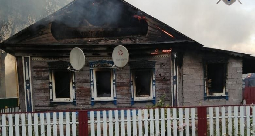 На пепелище дома в Пильнинском районе нашли труп