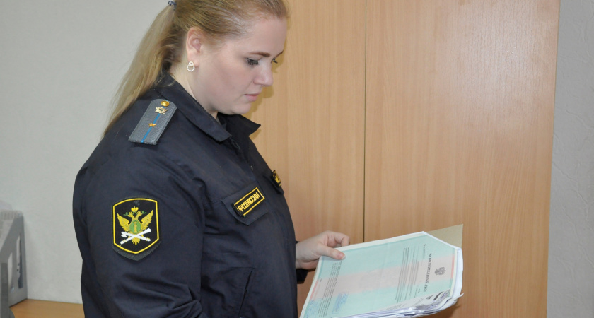 Жительницу Бутурлинского района арестовали за то, что она забыла о дочери