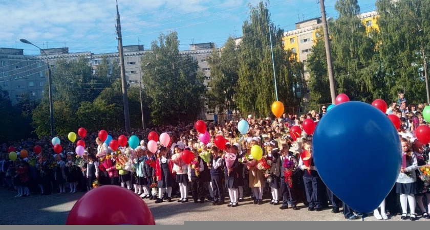 Фото к статье: Только половина нижегородцев считает 1 сентября праздником