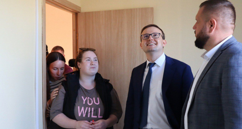 "Эмоций просто через край!": 10 детей-сирот получили квартиры в Воскресенском районе 