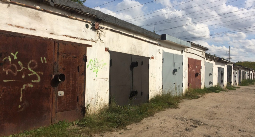 Нижегородец годами копил долги, пока под угрозой не оказался его гараж