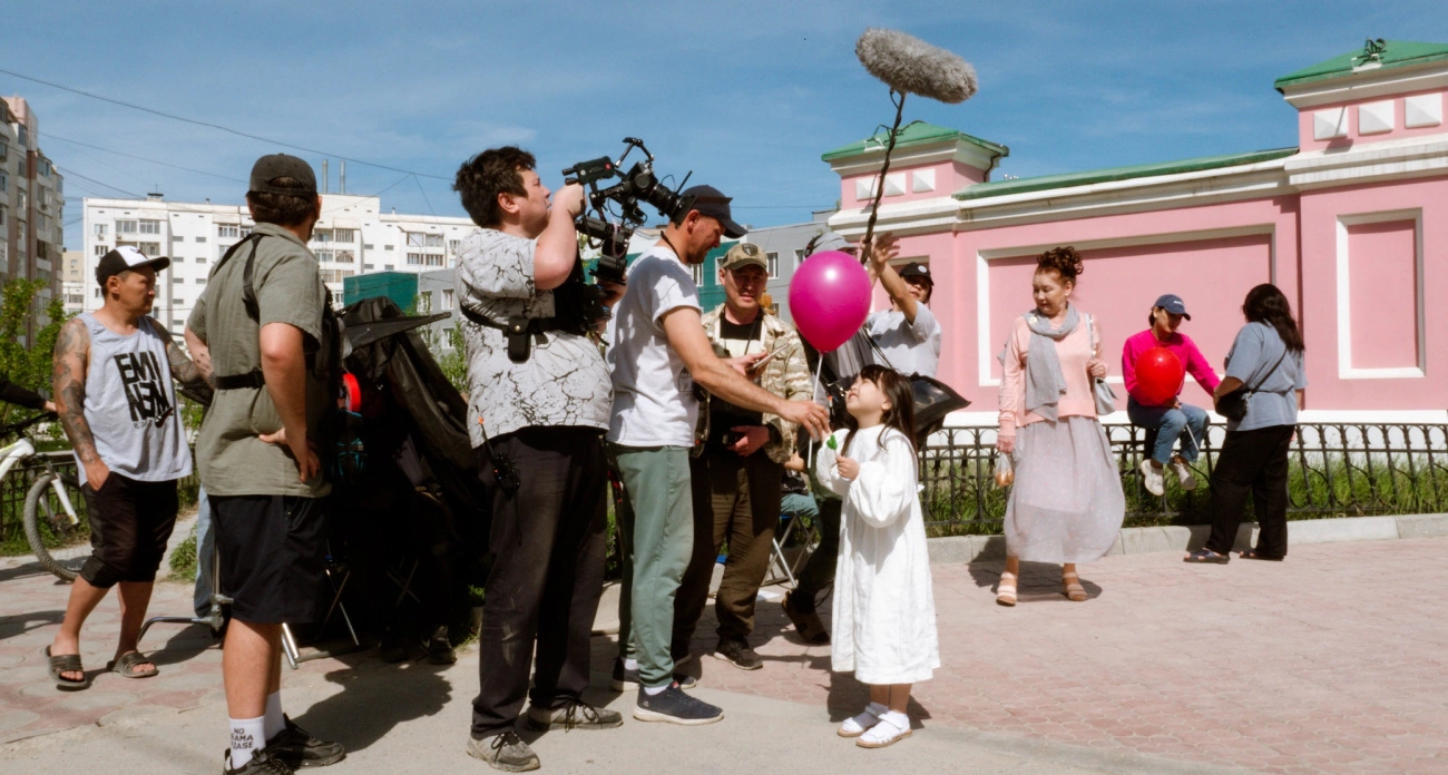 Фото к статье: Фестиваль «Новый сезон» открыла премьера якутского фильма «ЭТ» от Wink Originals