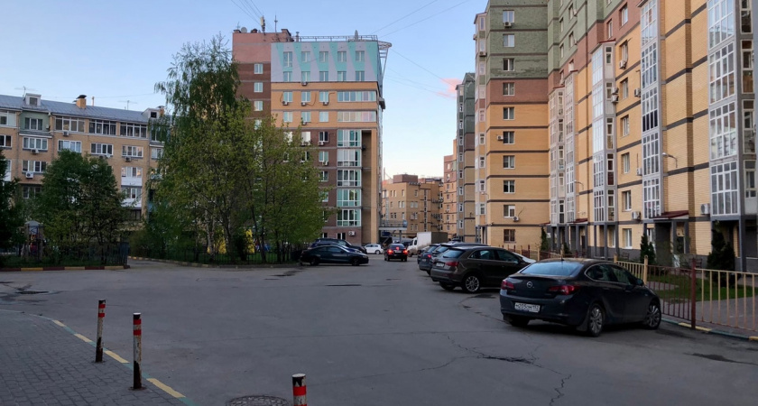 Нижегородец вскрыл легковушку и обобрал ее владельца на 120 тысяч