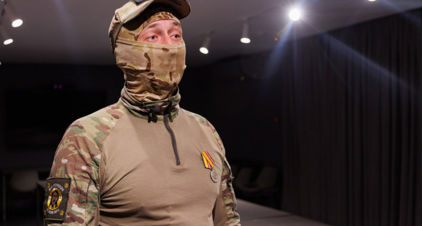 Нижегородских школьников навестил участник СВО, спасший командира из-под обстрела