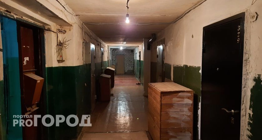 Фото к статье: 17-летняя девушка с татуировками на пальцах пропала из семеновского общежития