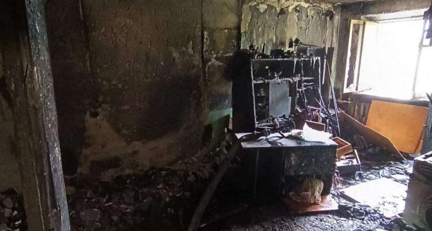 Фото к статье: 15 человек эвакуировали из горящего дома в Канавинском районе: есть погибший