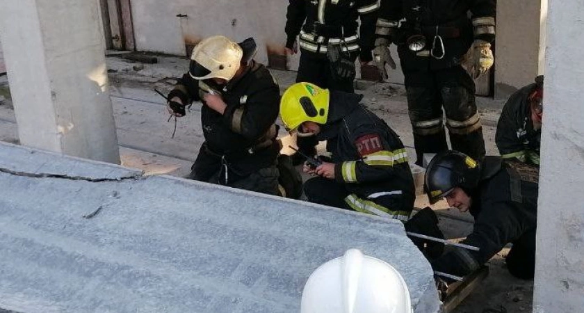 Фото к статье: Один человек погиб в результате обрушения плиты на стройке в Канавинском районе