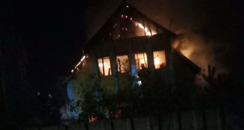 Рано утром в Нижнем Новгороде горел частный дом: есть погибший