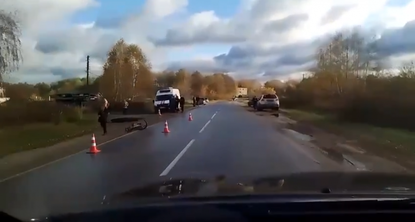 Автомобиль насмерть сбил ребенка на велосипеде на Бору