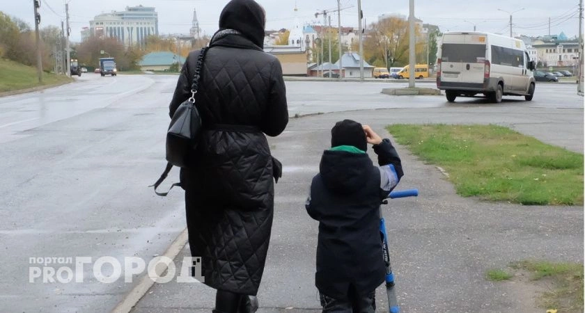 Фото к статье: Некоторых родителей освободят от налогов