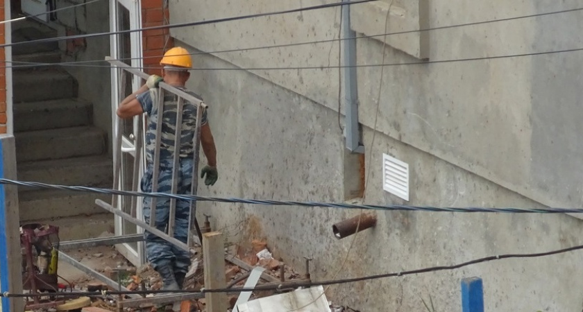 Упавшего с высоты монтажника увезли в больницу с травматическим шоком в Нижегородской области