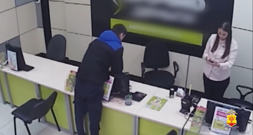 Нижегородец напал на девушку, вооружившись ножницами, в Чувашии