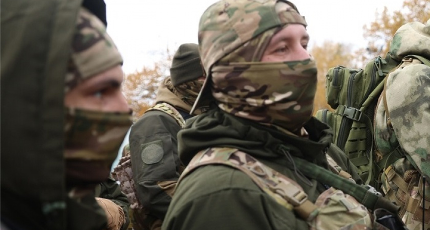 "За друзей и товарищей! За нашу Россию!": нижегородские добровольцы подписали контракт с Миноброны 