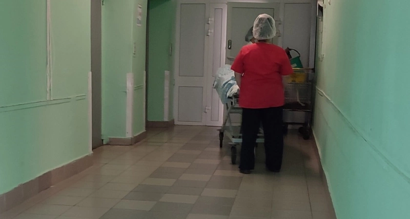 Фото к статье: Школьник пилил деревья и получил бензопилой в лицо в Нижегородской области