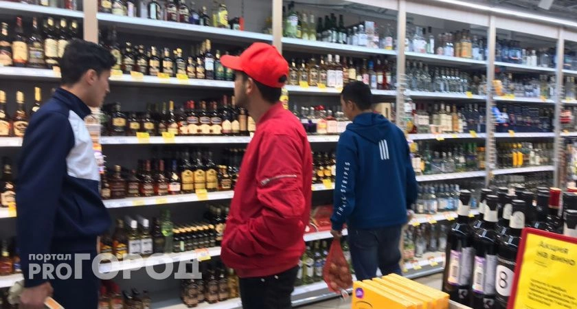 Фото к статье: Россиянам начнут продавать алкоголь и сигареты без паспорта
