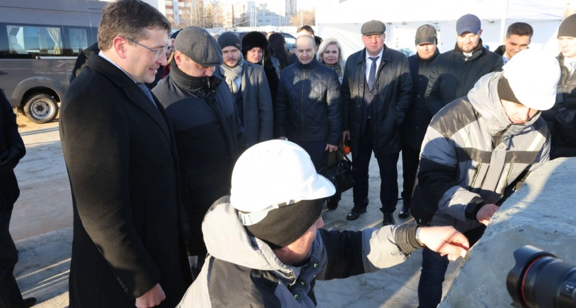 Фото к статье: В Арзамасе заложили капсулу времени на месте будущей школы для 1500 детей