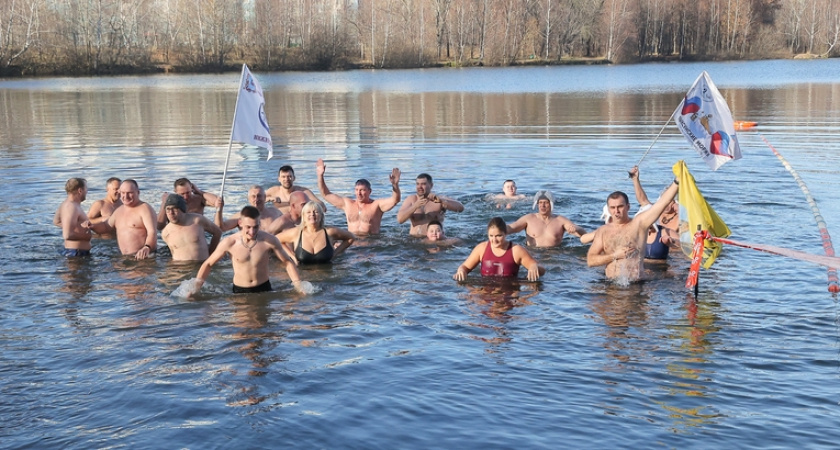 Толпа нижегородских моржей соберется на озере Земснаряд в эту субботу 