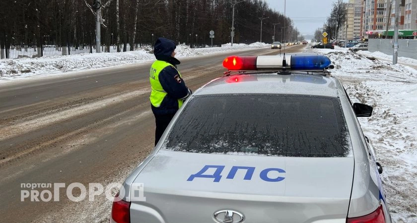 Фото к статье: Иномарка протаранила машину ГИБДД в Нижегородской области