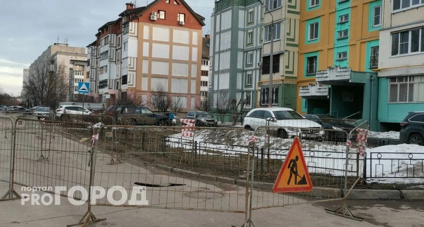 Фото к статье: В Нижнем Новгороде подрядчик обещал уложить асфальт на миллион, но обманул 13 человек