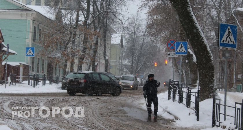 Фото к статье: Как автомобилистам зимой не попасть под штраф и статью: советы от эксперта