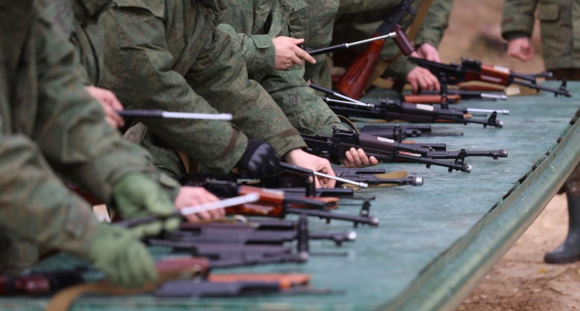 В России могут увеличить срок службы в армии до двух лет 